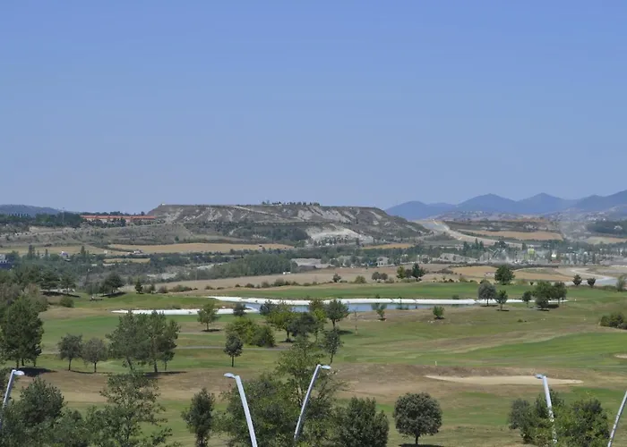 Margas Golf Pirineo Aragones 아파트 *